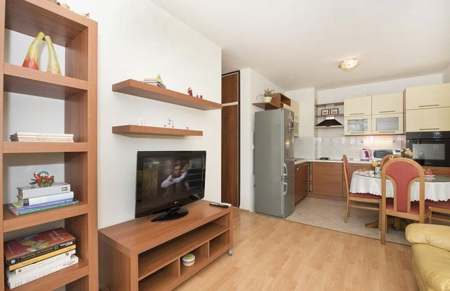 Apartment H&M - Photo 12