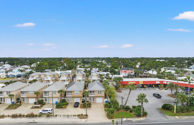 Escape to Sand Dollar Holler: Coastal Retreat, 3 Beds, 2.5 Baths, Sleeps 10! - Foto 139