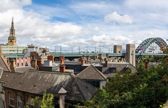 Luxury Central Newcastle Apartment 20 - Photo 32