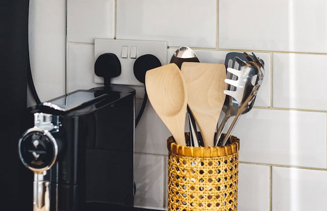 2 Bed Apartment Right on Trafalgar Square - Photo 24