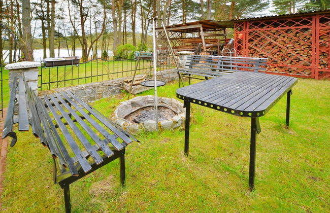 Spacious Cottage, Idyllic Right on the Lake, Spore - Photo 11