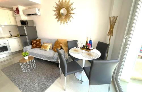 Reel Apartments- Walk to the beach and centre - Foto 3