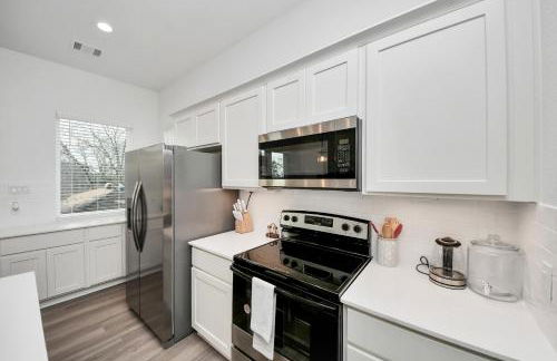 Houston Townhome NRG, Med Center, Downtown, Free Parking - Photo 18