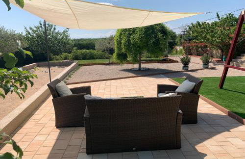 Villa Cecilia - 4 bedrooms, 4 bathrooms, heated inside pool, gym - Photo 10