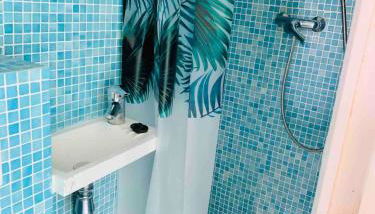 SKY BUBBLE Bright Cosy Studio in Lyon - Foto 4, Shower