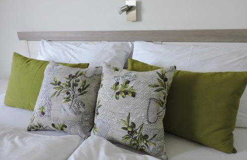 Holiday home "Olive tree", with pool - Best Host 2025 - Foto 25