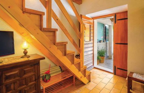 One-Bedroom Holiday Home In Bartici - Photo 11