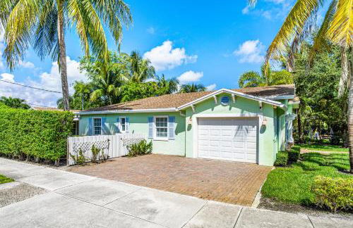 Walk to The Ave- Heated Pool, Spa, Golden Tee and Putting Green - mins to Beach- by Maven Vacation Rentals - Foto 58