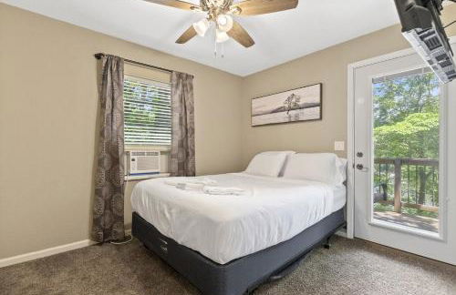 6bedrooms, ramp boat dock slips water toys, nice cove area - Foto 21