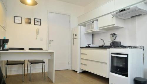 609-Apartamento Encantador, com 1 vaga de GARAGEM, Todo Mobiliado e Decorado, Edificio com Academia, Lavanderia, Excelente localização no Rebouças, Proximo ao Batel e Centro - Foto 2