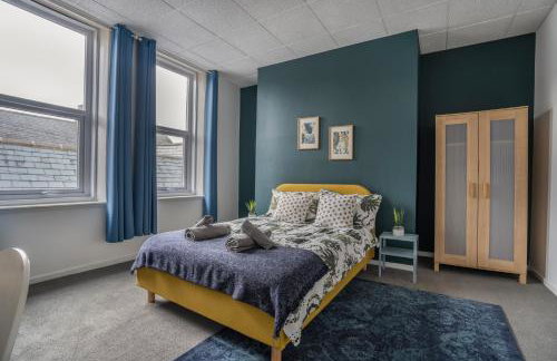 2 Bed-Town Centre-Free Parking - by Holiday Homes - Foto 29