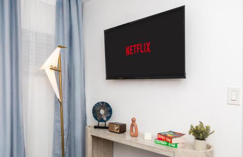 Luxury Oasis in Culver City! Free parking and Jacuzzi - Foto 61