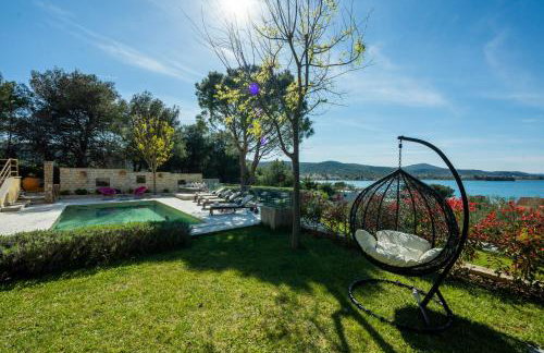 Villa Barotul with pool - Photo 44