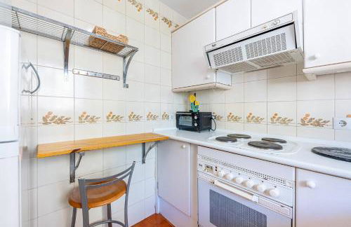 Spacious apartment with Pool, 3 min from the BEACH - Photo 12