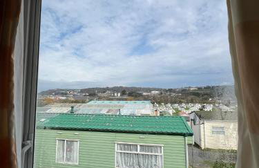 Light and Airy 2 Bedroom Mobile Home - Foto 17