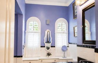 Charming home with pool, enclosed yard, patio & great Woodlawn Lake location - Foto 67