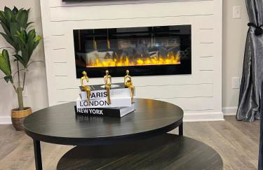 Special Deal! Raleigh Luxe Family Retreat, 15 Min to Downtown, Kids Gear, Fast WiFi for WFH, EV & Pet Friendly - Foto 11