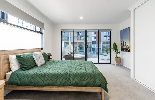 Beautiful 4BR Family Home With Patio and Parking! - Foto 7