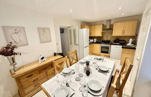 Cottage,Cinema Room,Log Burner - Photo 10