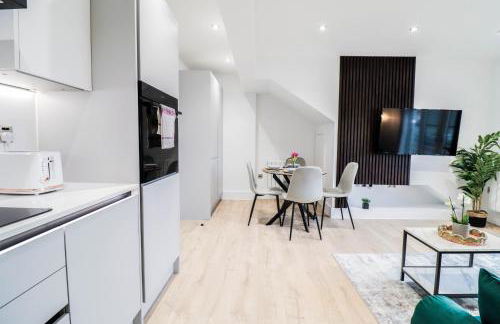 The Booker Retreat - Bright 1BR Top Floor Apt with Free Secure Underground Parking - Foto 14