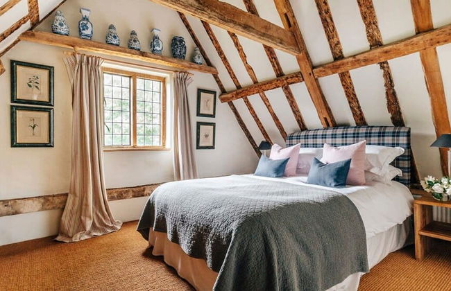 Lavish Tudor Estate Gardens - Sleeps 25 - Foto 48