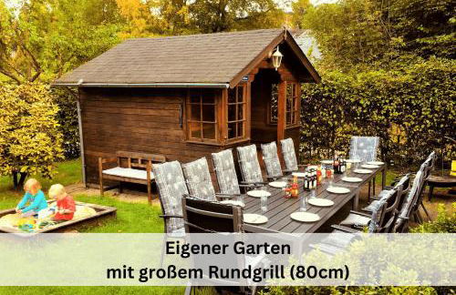 Ferienhaus Pape - 300m2, 17 Betten - mit großem privatem Garten, Pool, Dart, Sauna-, Grill- und Spielbereich - Ideal für Familien - Foto 3