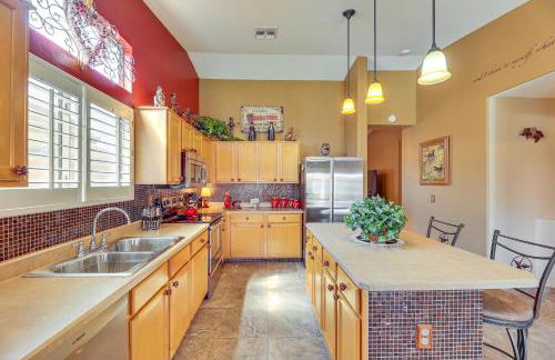 Walk to Golf Course Queen Creek Oasis with Fire Pit - Foto 10