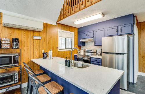 Scenic Views! Clifton Twp Chalet with Fire Pit, Deck - Foto 10