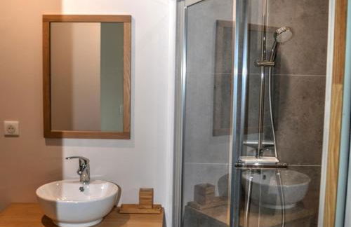 Maison de plain-pied, cour et jardin privé, proche sites touristiques, idéale familles ou amis - FR-1-381-480 - Photo 13