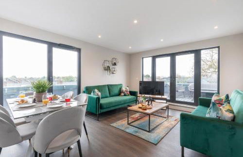 Elliot Oliver - Stunning Three Bedroom Penthouse With Large Terrace & Parking - Foto 2