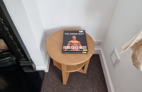 Entire 3 bedroom home with Parking in Welling, London, UK - Photo 75