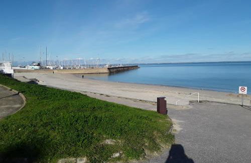 Nicolas Lambert - Appartement vue mer, prêt de velos,WIFI - Foto 2