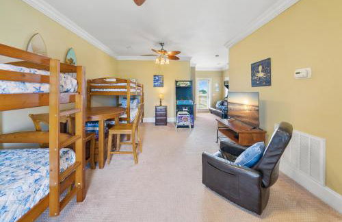 Summer Special, Lux 4BR House Sleeps 12, Pool, Elevator, King bed - Foto 11