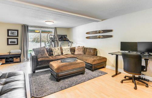 Lakefront Retreat with Kayaks, Paddle Boards and Deck! - Foto 21