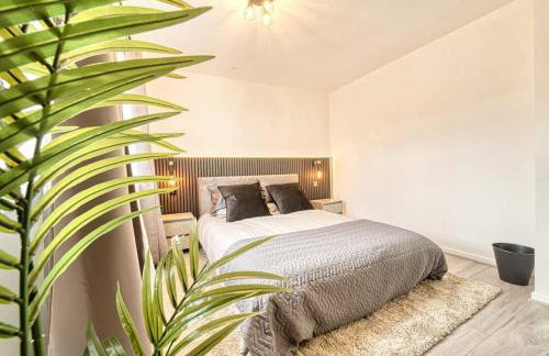 Modern 1BR Apt Netflix, Parking, M6 Access - Foto 2