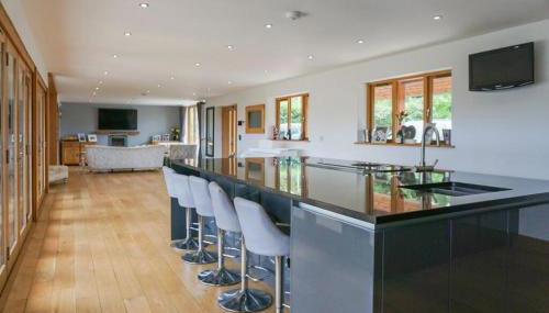 Highview House, Llandevaud - Foto 5