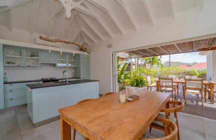 A Caribbean Gem With Stunning Hill and Ocean View - Foto 11