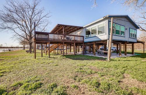 Waterfront Trinity Vacation Rental with Hot Tub! - Photo 37