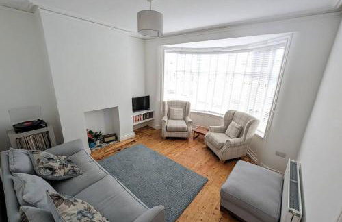 Charming Character House in Beautiful Neighborhood - Foto 12