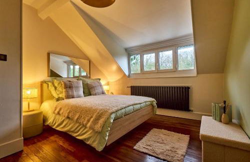 La Villa en Loire, avec Jacuzzi 6 places, Piscine chauffée, boulodrome, salle de jeu, 6 Chambres, vue Loire, 350M2 - Foto 60