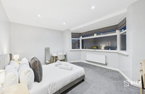 Refurbished 4-Bed, Open-Plan Living, Sleeps 10 - Foto 50