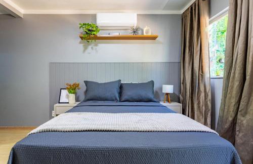 Apto com Ar e varanda a 5 min do aeroporto - Foto 4