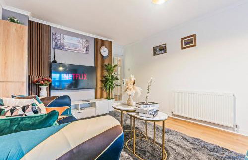 #99 Quirky and Stylish 3-Bedroom - Close to Drayton Manor Theme Park - Sleeps 6 - "Perfect for contractors and Families - Free parking" - Photo 50