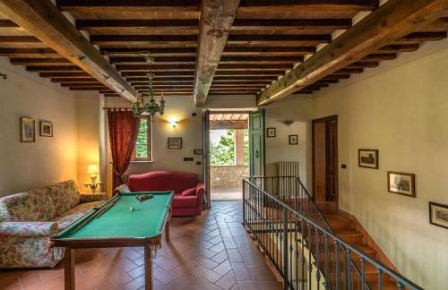 Experience the charm of Tenuta Le Caselle, a cozy farmhouse surrounded by nature and comfort! - Foto 8