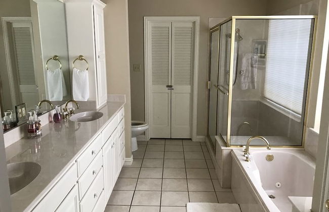 Family Friendly Lake House Located at Mid-west arm of Lake Fork - Photo 11