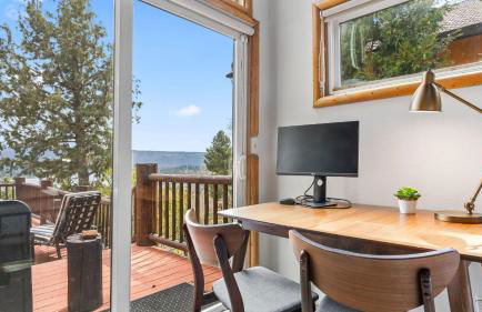 Scenic North Shore Stay w Games Near Snow Summit Lakeview Lodge by AvantStay - Foto 33