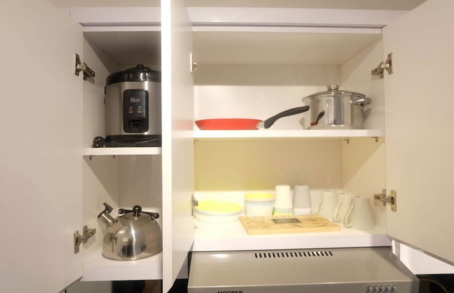 Stylish and Modern 2BR Bassura City Apartment - Photo 12