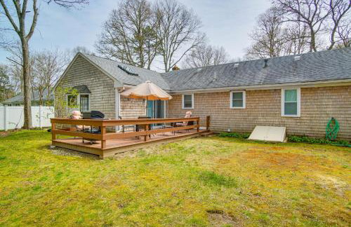 Golf and Unwind Family Home 2 Mi to Covells Beach! - Foto 26