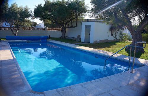 Villa with great garden and pool - Foto 32