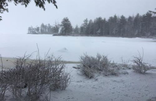 Beautiful Maine Retreat 4 Bdrm Lakeside Cottage - Foto 35